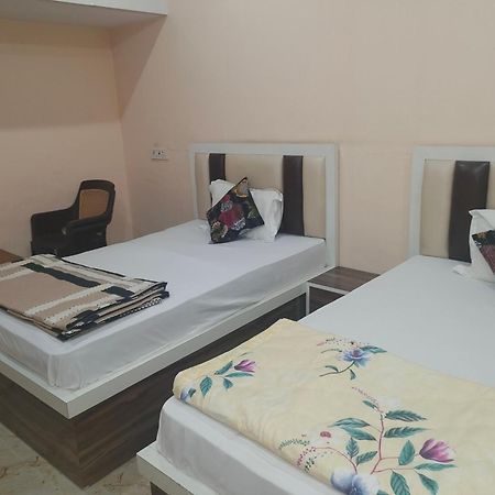 The Orchid Villa Homestay - Walkable Distance From Taj Mahal Агра Экстерьер фото