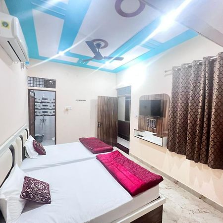 The Orchid Villa Homestay - Walkable Distance From Taj Mahal Агра Экстерьер фото