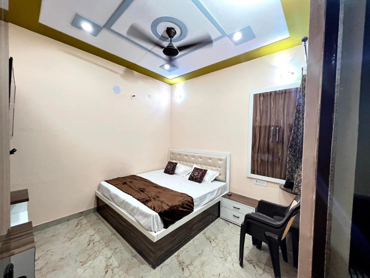 The Orchid Villa Homestay - Walkable Distance From Taj Mahal Агра Экстерьер фото