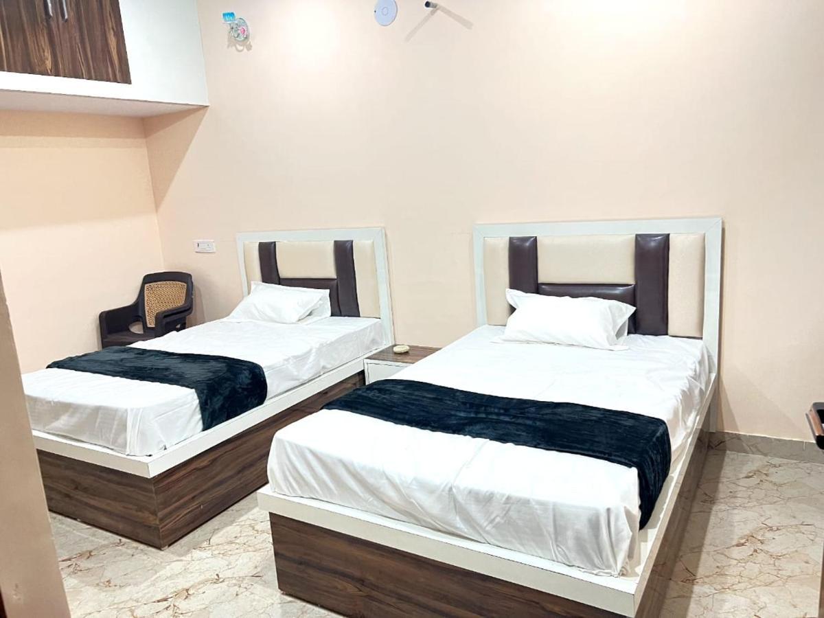 The Orchid Villa Homestay - Walkable Distance From Taj Mahal Агра Экстерьер фото