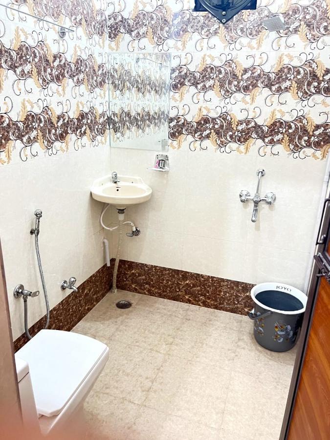The Orchid Villa Homestay - Walkable Distance From Taj Mahal Агра Экстерьер фото