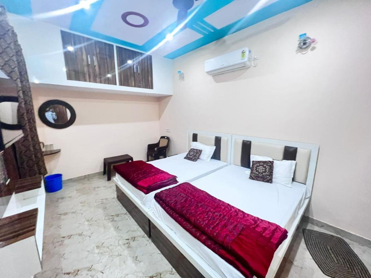 The Orchid Villa Homestay - Walkable Distance From Taj Mahal Агра Экстерьер фото