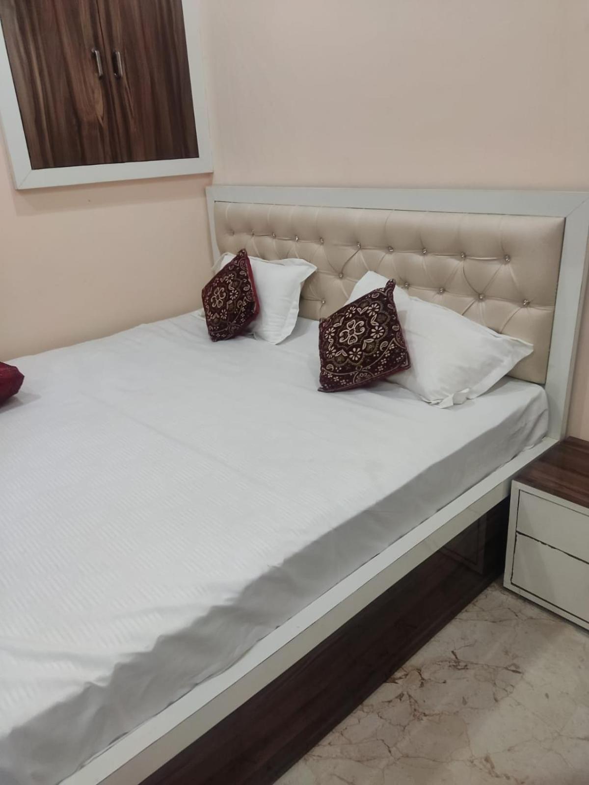 The Orchid Villa Homestay - Walkable Distance From Taj Mahal Агра Экстерьер фото